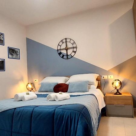 Light Blue Station Apartment Рим Екстериор снимка